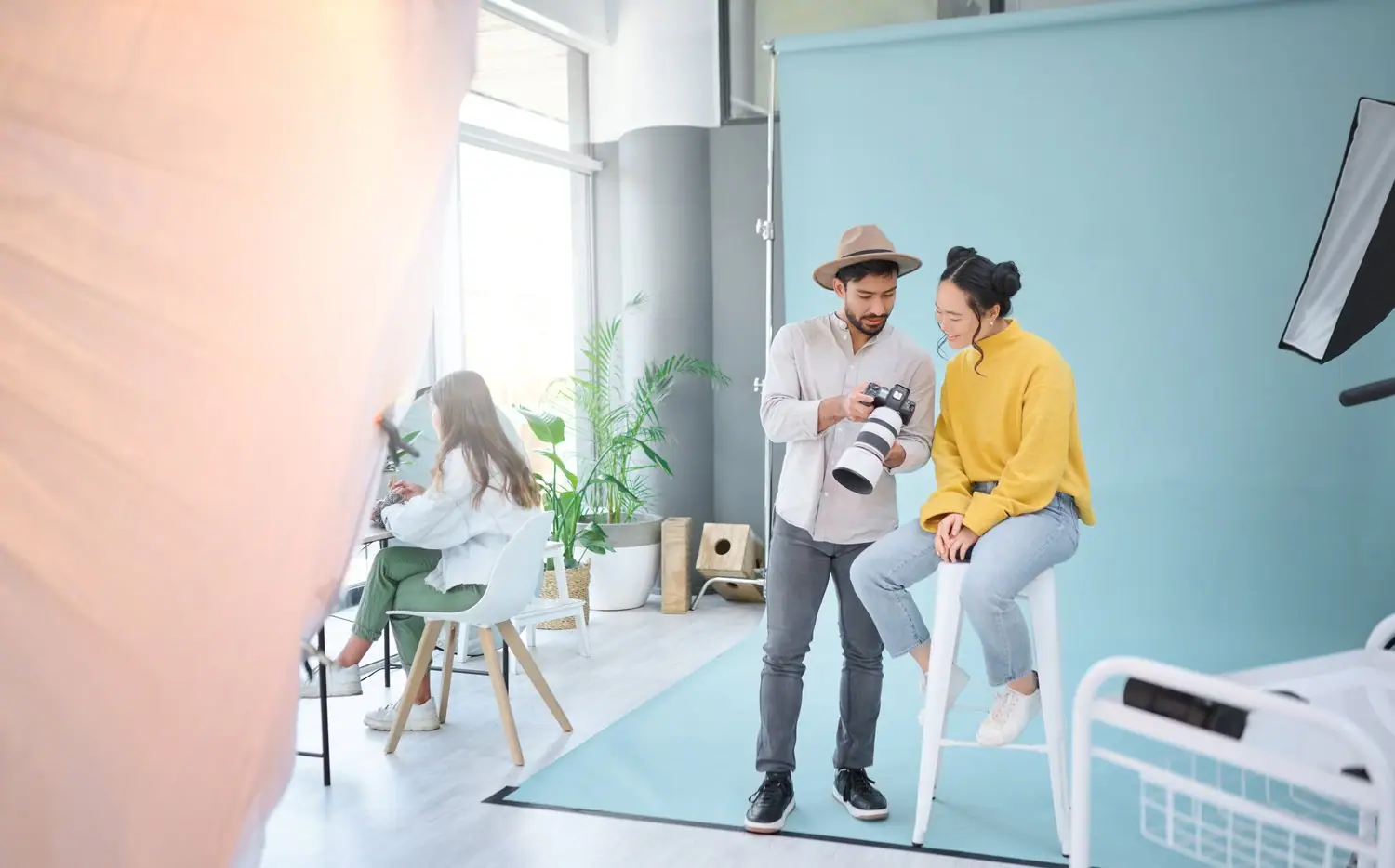 Domowe studio fotograficzne - aranżacja i oświetlenie