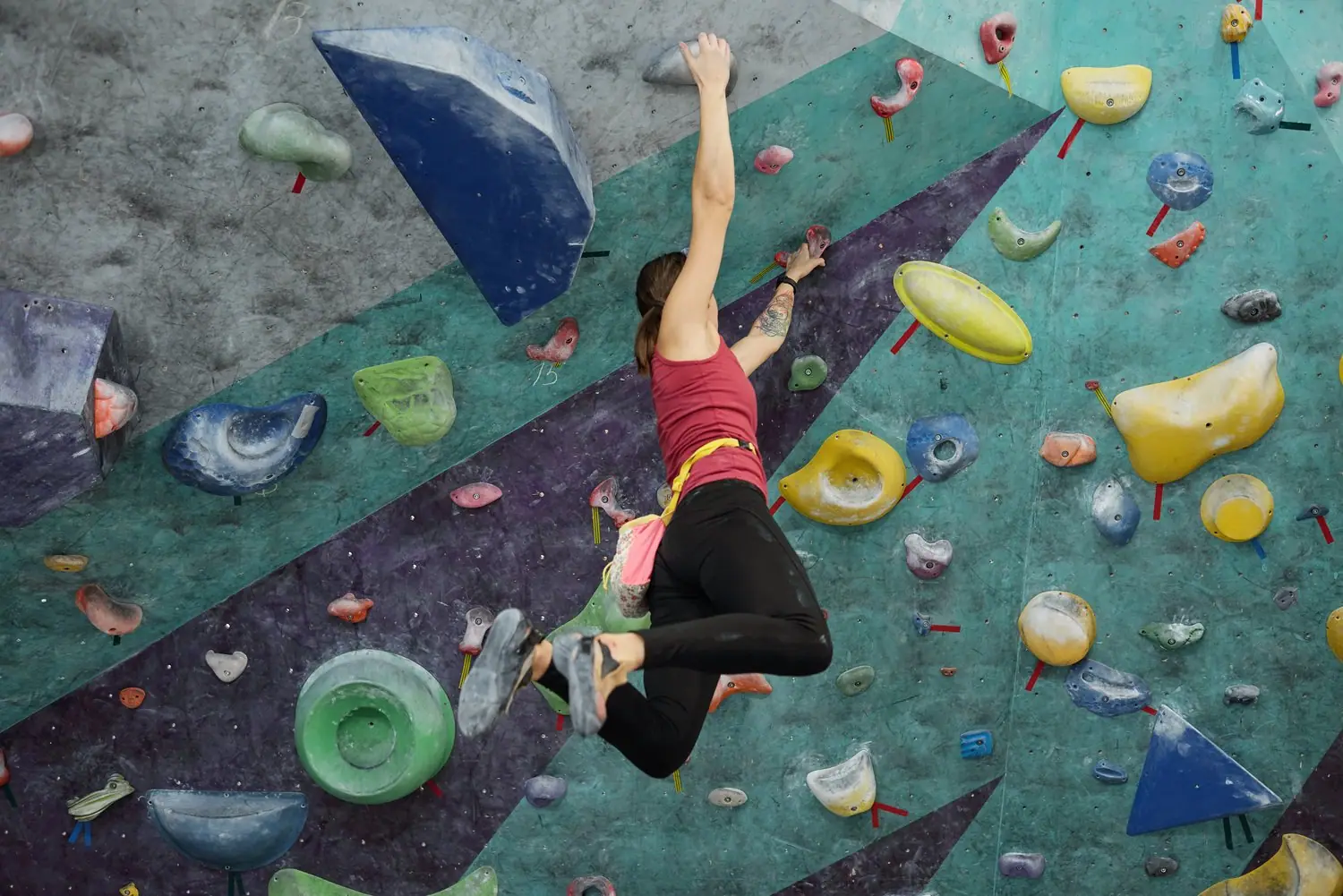 Bouldering na sztucznych ściankach - techniki wspinaczki