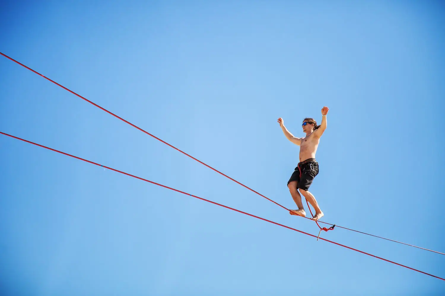 Slackline - trening równowagi i koordynacji w plenerze