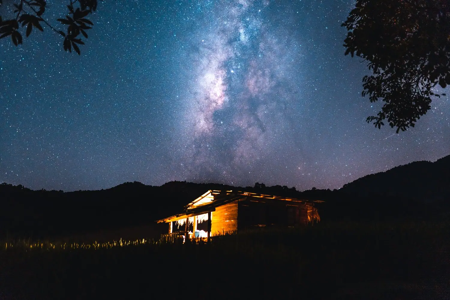 Jak fotografować nocne niebo bez profesjonalnego sprzętu