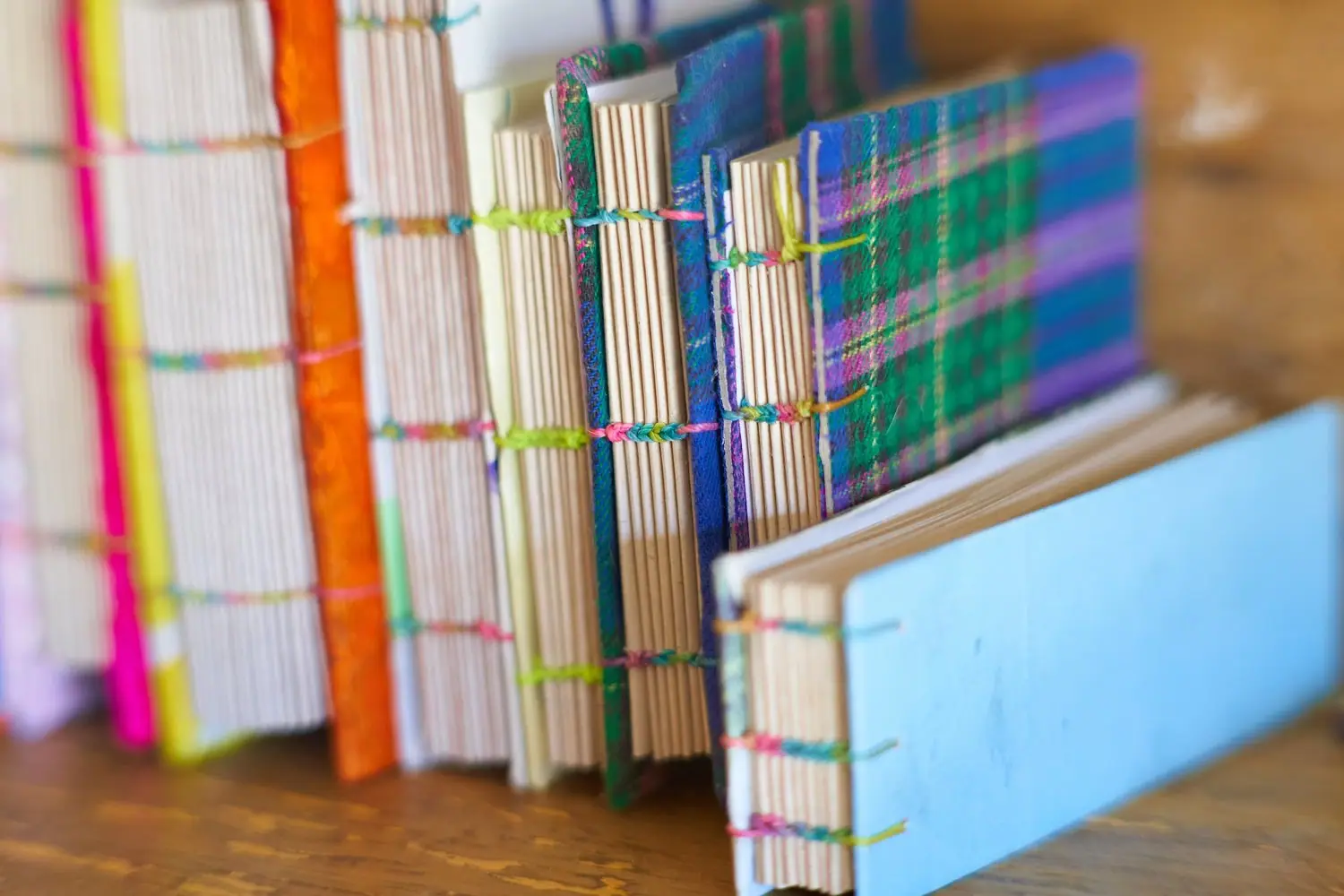 Podstawy introligatorstwa artystycznego - własne notesy i albumy